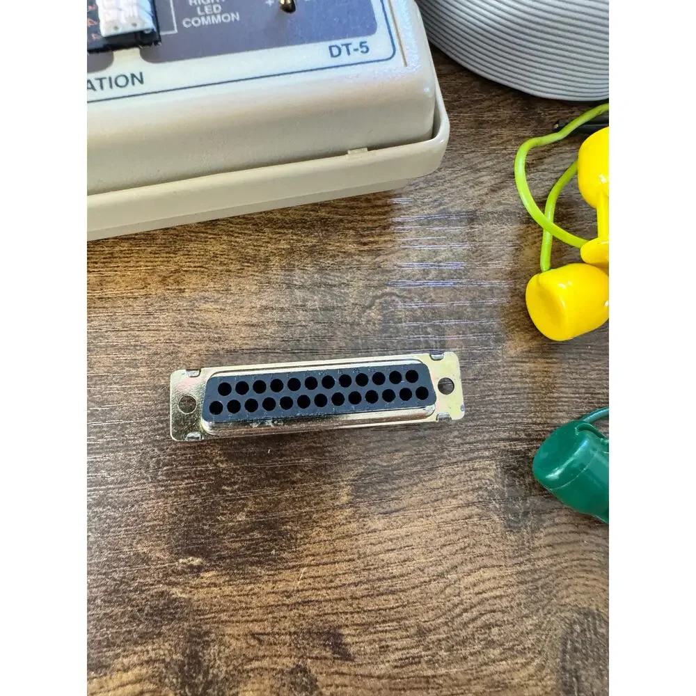 Datatran DataTracker DT-5 RS-232 Serial Line Tester with Cables & Accessorie